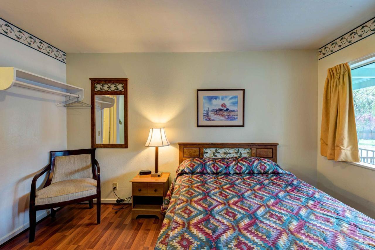 Lake Shasta Lodge Lakehead 외부 사진